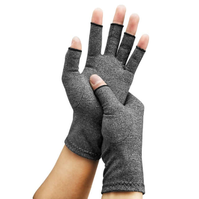 A women wearing copper arthritis compression gloves 